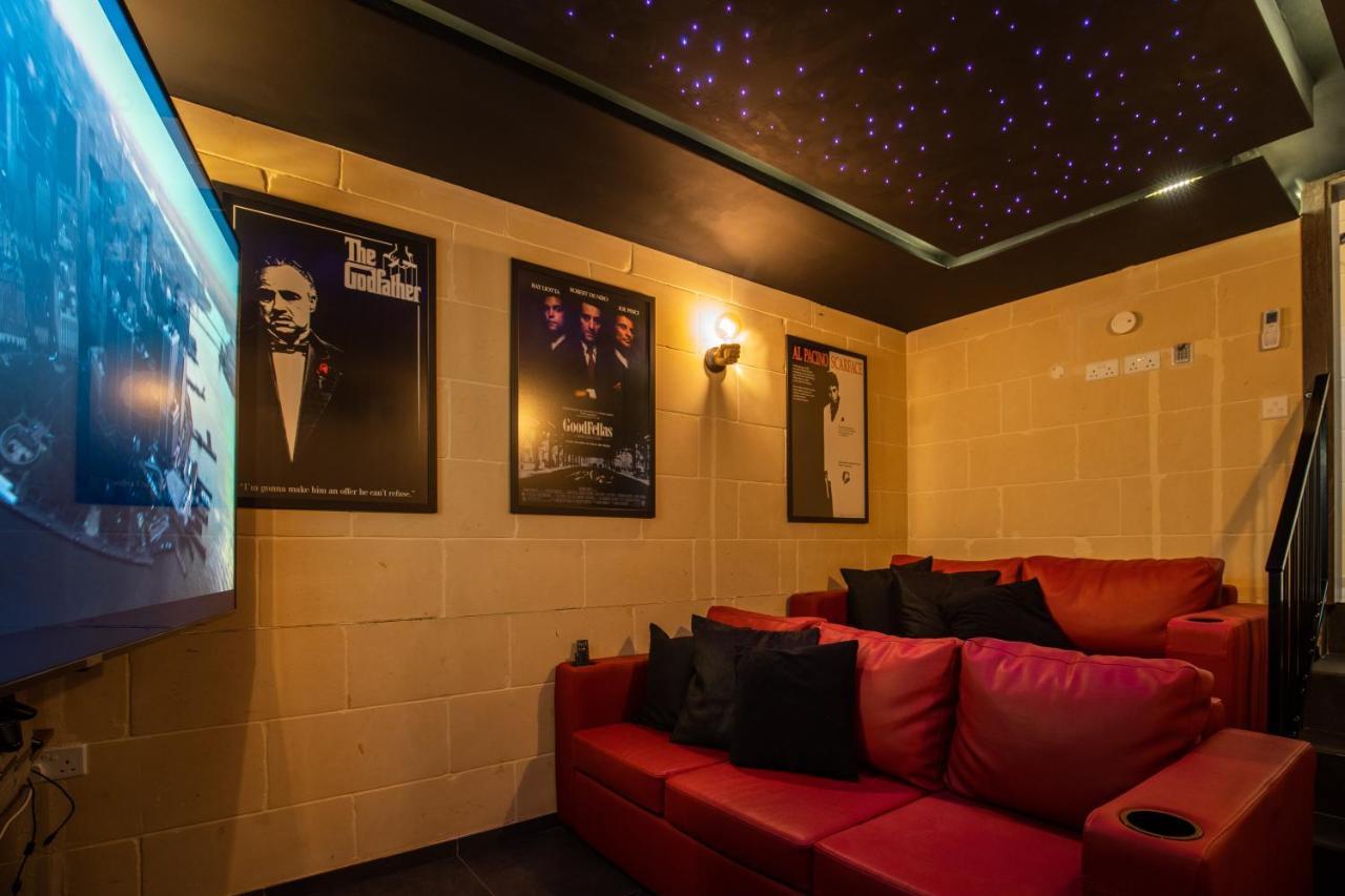 Narcisa - Luxury 3Br Traditional House With Pool, Cinema & Hot Tub 沙拉 外观 照片